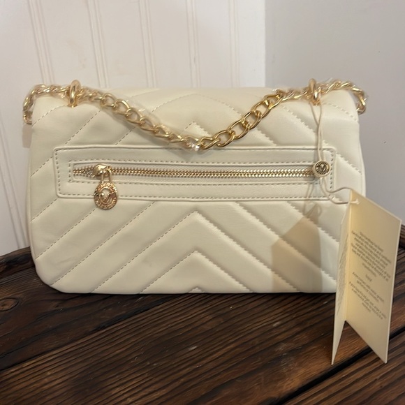 NWT Valentino Orlandi Cream Quilted Shoulder Bag with gold accents & chain strap - Picture 7 of 9